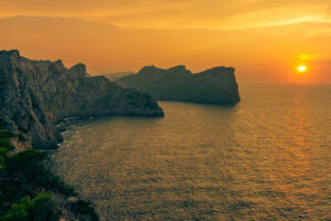 Die schönsten Sonnenuntergänge auf Mallorca Leuchtturm von Formentor